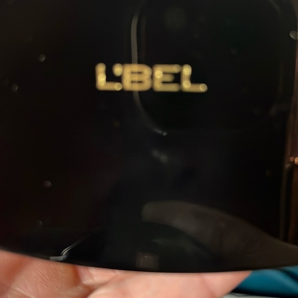 L'Bel Translucent Compact Powder - Picture 2 of 7